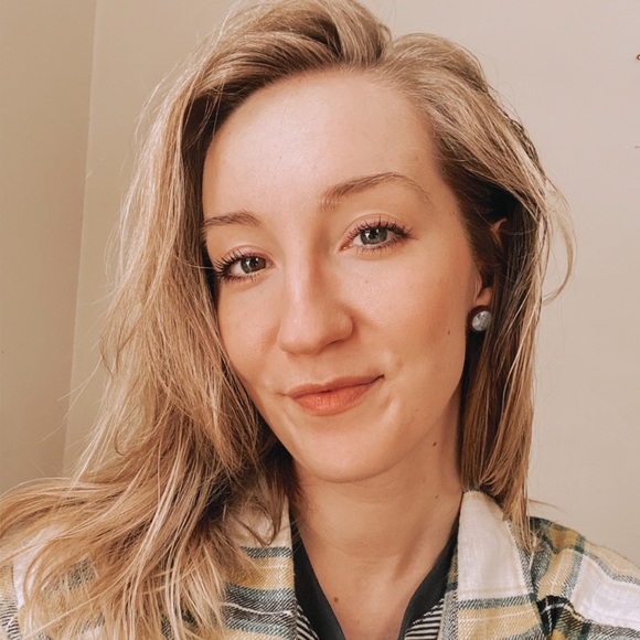 Meet your Posher, Brandy - Picture 1 of 1